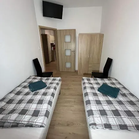 Solyom Szallo Apartment *