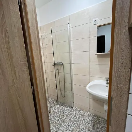 Solyom Szallo Apartmán *